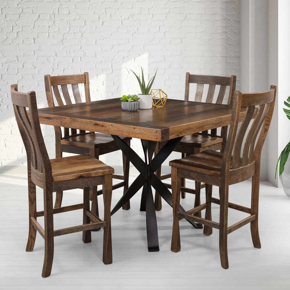 Amish Chadd&#39;s Ford Reclaimed Barnwood Dining Table